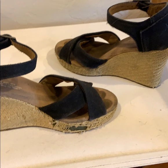 TOMS Wedges - Picture 4 of 5
